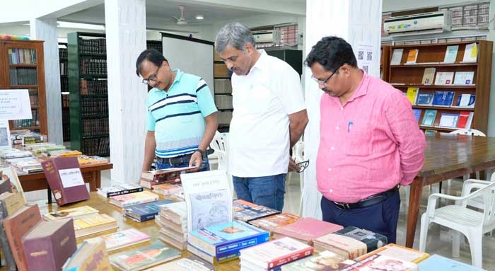 Glimpses of the inaugural session of book exhibition on 18th September 2024 organised in the Library of RIE Bhubaneswar on the occasion of Hindi Pakhwada 2024