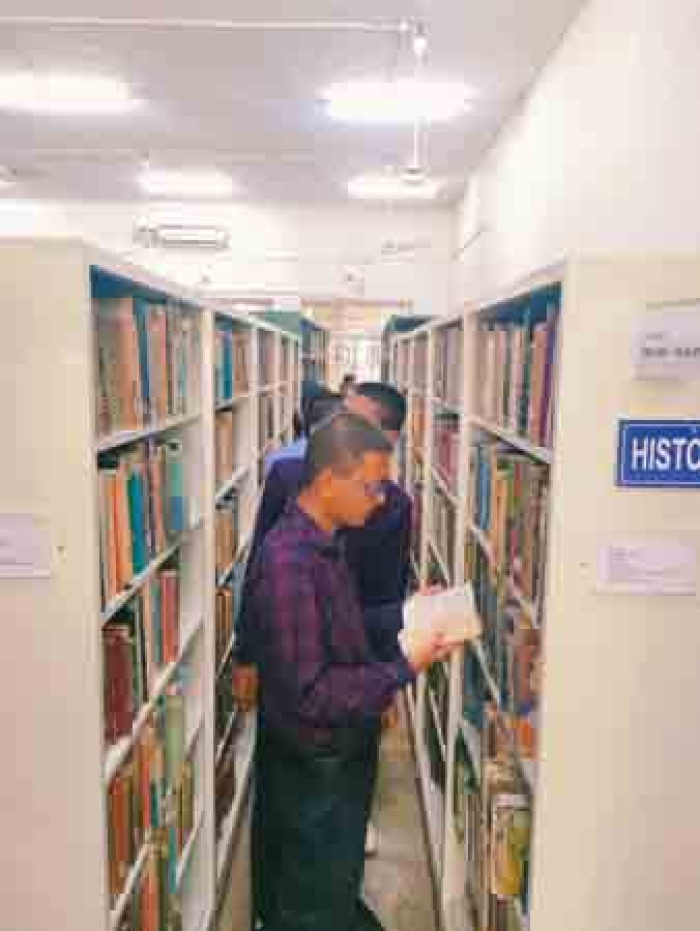 Institute Library of RIE Bhubaneswar conducted an orientation session for newly admitted B.Sc B.Ed (CBZ) students on effective use of library resources on 27.08.2024. Practical exposure to different library resources was given to the students